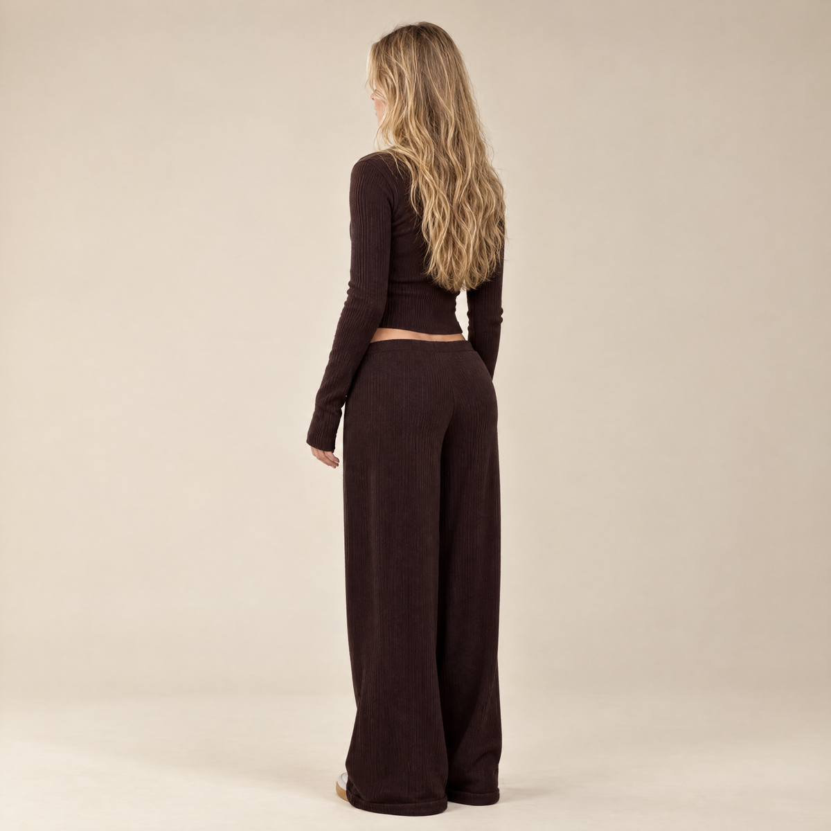 Vela Rib Set in espresso, back view