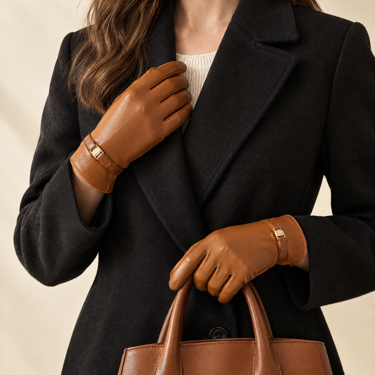 Hollis Buckle Gloves in Caramel
